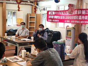 介壽社區獲「韌性社區」一星標章認證！消防署9日抵馬辦理實地訪視，前往介壽村積淹水易致災區踏查，就踏查所見提供改善意見。（圖：連江縣消防局）