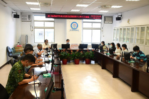 　指揮中心4日公布地區新增26名確診（男17、女9），案例分布南竿鄉11例、東引鄉11例、北竿鄉3例、莒光鄉1例（西莒）。（圖／文：曹重偉）