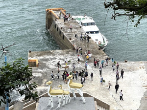 　暑假來臨大坵梅花鹿生態之旅持續發燒，今年登島遊客量可望創新高。（圖／文：陳鵬雄）