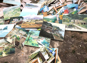 　2022年邊城振輝藍眼淚油畫展將於13日在新竹縣政府文化局美術館105展覽室展出；邊城振輝近日進行將歷年畫作斷捨離，去蕪存菁。（圖：邊城振輝）