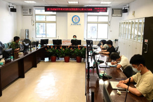 　指揮中心11日召開第166次防疫會議，公布新增29名確診，南竿有4個家庭8人確診，案例分布南竿鄉21例、東引鄉6例、北竿鄉2例。（圖／文：曹重偉）