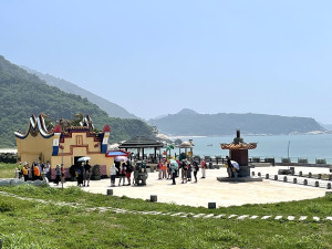 　坂里天后宮小小廟宇也能成為大景點，大坂里計畫要持續優化周邊環境。（圖／文：陳鵬雄）