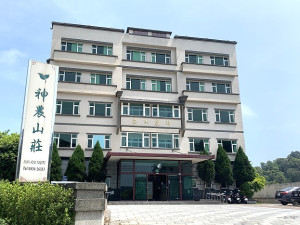 　戴勝通拿下神農山莊未來10年經營權，他表示，將結合藝術打造成精緻、高端飯店，帶動住宿品質提升。（圖／文：馮紹夫）