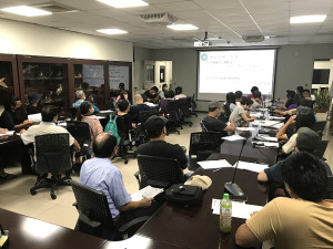 　交旅局13日辦理悠遊國旅自由行補助說明會南竿場，提醒業者補助活動相關事宜。（圖／文：吳嘉榮）