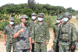 指揮官提醒務必以安全為首要。(圖:賴閩蝶)