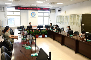 　指揮中心27日召開第173次防疫會議，公布新增9名確診，案例分布南竿鄉7例、北竿鄉2例；已有1927名病患康復。（圖／文：曹重偉）