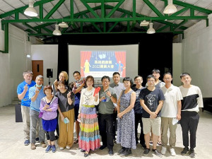 　馬祖戲劇團7月30日召開會員大會及首次團長改選，由李翠雲接任第二任團長，原團長曹容華榮昇榮譽團長，感謝鄉親一路相挺。（圖：馬祖戲劇團）