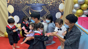 　東莒公共托育家園第2屆畢業典禮3日於家園中隆重舉行。（圖／文：蔡夢玲）
