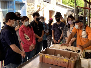 　桃園市政府青年事務局一行由局長陳冠穎率團訪問馬祖，在地區青創、產業方面進行交流。（圖／文：馮紹夫）