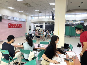 　台北醫學大學114醫療服務隊23日在北竿鄉為鄉親提供義診服務，首日就有60多位鄉親前往問診。（圖／文：陳鵬雄）