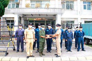 　慰勉海軍小艇隊官兵。（圖：鍾惟同）