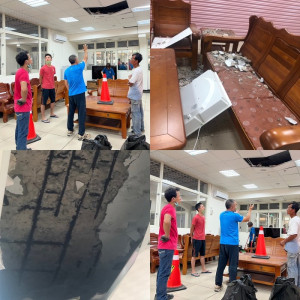 北竿老人活動中心因部分區域天花板剝落,北竿鄉公所會勘及緊急處理。(圖:北竿鄉公所)