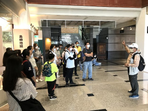 　交旅局辦理導覽解說員基礎訓練課程，藉由培訓新導覽人員，培養導覽解說員專業知識。（圖／文：吳嘉榮）