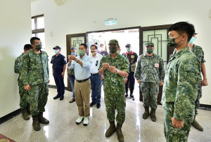 　陸軍東引地區指揮部62週年隊慶，舉行謁陵祭典，向國軍忠烈英魂表達追思與敬意。（圖／文：陳其敏）