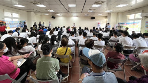 縣長劉增應率跨局處首長、金融機構及超商代表,宣誓成立「打詐連江隊」。(圖:連江縣警察局)