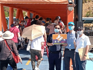 　連江地檢署會15日會同北竿警察所在北竿展開虛設人口選舉查察宣導。（圖：北竿警察所提供）