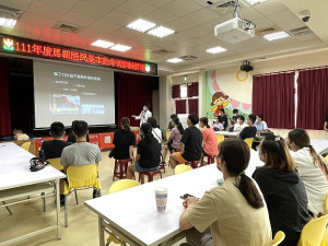 　國立臺灣海洋大學大學社會責任實踐計畫三漁興旺團隊17日在塘岐國小辦理「111年度馬祖居民基本救命術訓練課程」。（圖／文：陳鵬雄）