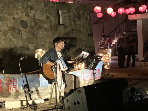 　「FLOW島西澳祭」澳口劇場《被遺忘的時光》，帶領觀眾重尋芙蓉澳海洋文化與光景。（圖／文：馮紹夫）