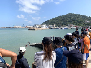 連江縣111年水上遊憩暨安全教育宣導活動1日歡樂登場,水上安全宣導、遊樂設施體驗,讓大小朋友收穫滿滿。(圖/文:馮紹夫)