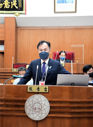 連江縣議會第7屆第8次定期大會正式開議,由縣長施政報告暨說明。(圖/文:曹重偉)