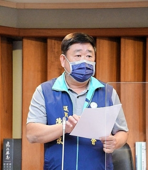 　議員陳貽斌進行質詢。（圖／文：曹重偉）