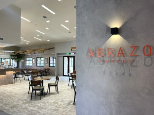 　由財團法人唐氏症基金會負責營運的北竿遊客中心，14日將舉辦ABRAZO咖啡廳開幕記者會。（圖／文：陳鵬雄）