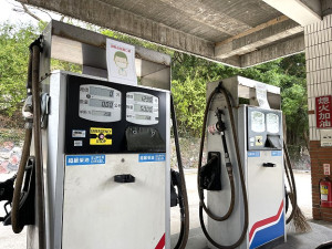 　台馬海上貨運航路連續近十日未開航，北竿加油站柴油供應吃緊。（圖／文：陳鵬雄）
