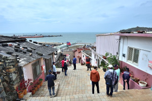 　東引鄉民代表會第11屆第8次定期大會，第一天鄉政考察，所會一行人關心南澳地區基礎建設。（圖／文：陳其敏）