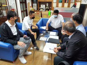 南、北竿14日無預警停電事件,台電公司發電處長鄭天德偕同相關17日向立委陳雪生說明事件原委並提出方案。(圖:立委陳雪生國會辦公室)