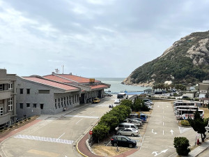 　北竿航空站前兩層式停車場興建工程完成發包，預定本月20日舉辦開工典禮。（圖／文：陳鵬雄）