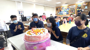 　東莒國小69週年校慶，家長們和學生一同參與度過充實上午。（圖／文：蔡夢玲）