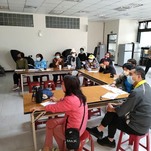 111年農作物農藥殘留快速檢驗計畫宣導講習會連江場17日舉行,協助提升地區農作物採樣人員執行知能。(圖:產發處)