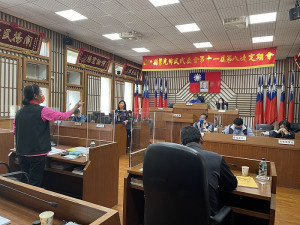 　莒光鄉民代表會第11屆第8次定期大會26日進行第一天鄉政總質詢。（圖／文：宋幸儒）