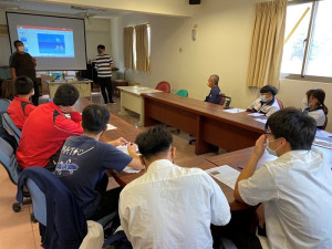 　馬祖高中學生至介壽水資源回收中心參訪，實地了解污水下水道收集系統建置、污水處理設施及回收水使用方式，獲益良多。（圖：連江縣環資局）