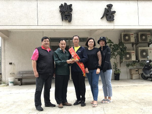 　縣長劉增應、南竿鄉長陳振國到府表揚南竿鄉模範榮民陳金玉。（圖／文：吳嘉榮）