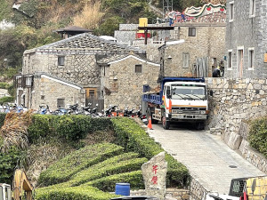 　前景看好，芹壁南面山又有一間古厝要改建經營民宿。（圖／文：陳鵬雄）