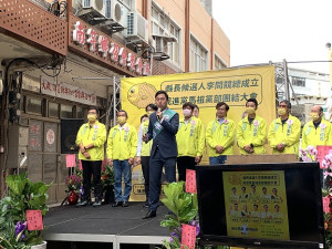 　第8屆連江縣長參選人李問競選總部暨團結大會13日成立，李問呼籲民眾支持正向政黨輪替，支持改革一票。（圖／文：馮紹夫）