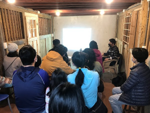 　牛角聚落建築與記憶工作坊分享老屋新船改造過程及成果，並帶領大家瞭解過往歷史與生活記憶。（圖／文：吳嘉榮）
