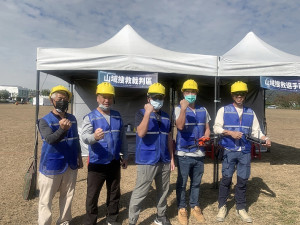 培養無人機操作人員,提升本縣消防救災效能,消防局職消、義消共同組隊參加今年全國無人機競技賽,獲山域搜救第6名。(圖:連江縣消防局)