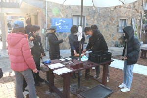 　產發處島上好社區開門週，島嶼花草民宿推出手作壓花造紙體驗活動。（圖／文：吳嘉榮）