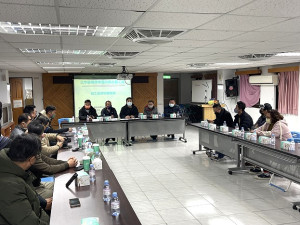 　民航局場站組與包商，27日舉辦北竿航空站停車場施工前地方說明會。（圖／文：陳鵬雄）