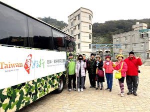　元旦起馬祖各島台灣好行觀光公車啟動，只要有一人報名就要發車。（圖／文：陳鵬雄）