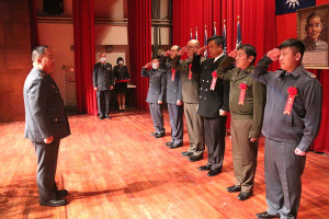 　連江縣後備服務中心112年後備軍人晉任暨幹部表揚典禮，陸軍司令徐衍璞為晉任人員授階及表揚績優輔導幹部。（圖／文：吳嘉榮）