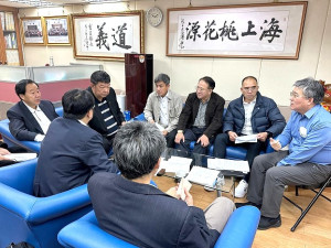 　立委陳雪生召開東引鄉社會住宅興建推動會議，營建署對東引社宅表示支持，未來各鄉也能照此模式辦理。（圖：立委陳雪生辦公室）