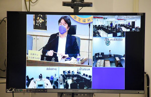 　小三通春節專案啟動4天，防疫指揮官王必勝11日召開視訊會議，瞭解馬、金兩縣交通、防疫單位專案執行現況及所面臨問題。（圖／文：曹重偉）
