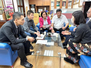 立委陳雪生偕同金門立委陳玉珍、澎湖立委楊曜邀集行政院人事總處、國防部代表協商東引、莒光國軍地域加給建議調整。(圖:立委陳雪生國會辦公室)