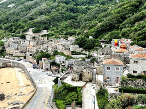 　北竿民宿旅館總家數達65家，純民宿部份芹壁村不論是家數還是房間數都居全鄉之冠。（圖／文：陳鵬雄）