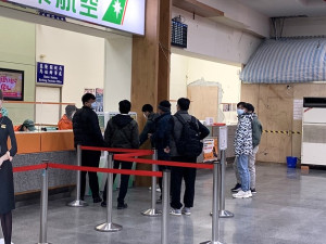 春節10天連假29日收假日海空運輸順暢,台北、南竿往返末班候補少數滯留,全日班機有6班空位。(圖:連江縣交旅局)