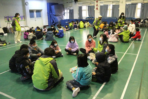 　國立台北科技大學馬祖服務隊「資訊理財我都行，馬祖囡仔向錢行」營隊登場，陪伴小朋友共度歡樂假期。（圖／文：吳嘉榮）
