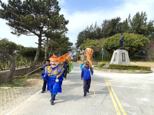 東莒熾坪福德宮擺暝遶境活動前的清道儀式,為十三暝揭開序幕。(圖/文:蔡夢玲)